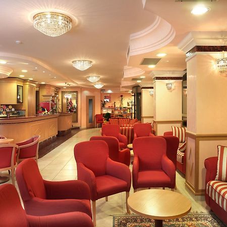 Hotel Mondial Bellaria-Igea Marina Buitenkant foto