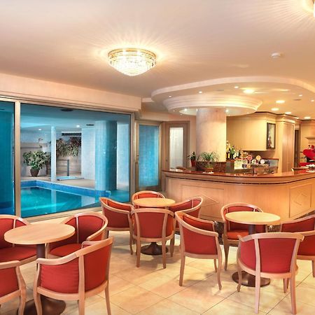 Hotel Mondial Bellaria-Igea Marina Buitenkant foto