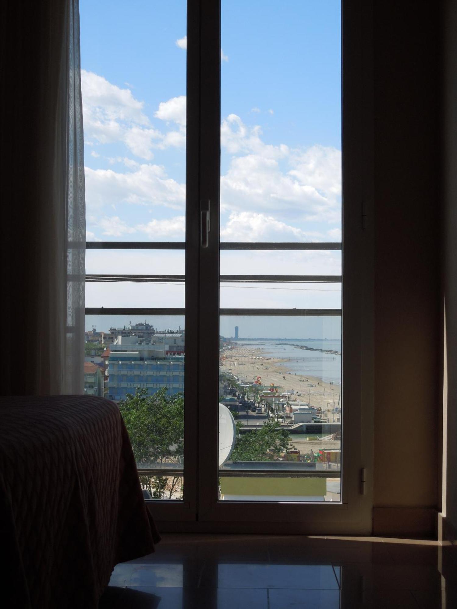 Hotel Mondial Bellaria-Igea Marina Buitenkant foto