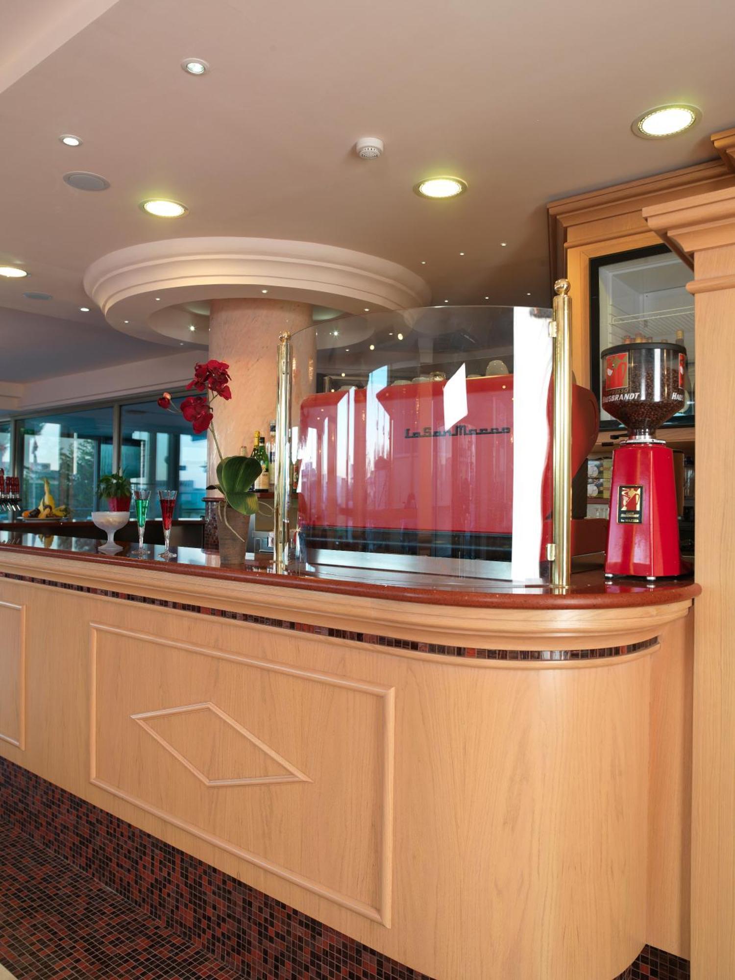 Hotel Mondial Bellaria-Igea Marina Buitenkant foto