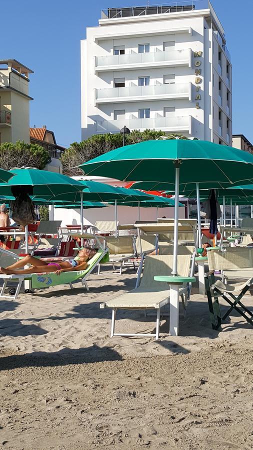 Hotel Mondial Bellaria-Igea Marina Buitenkant foto