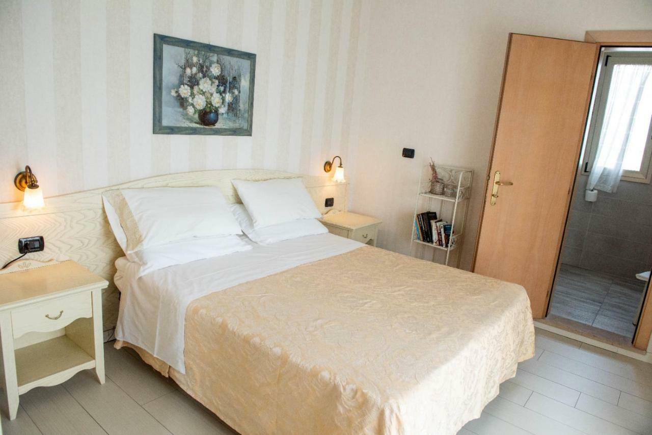Hotel Mondial Bellaria-Igea Marina Buitenkant foto